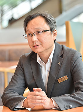 福岡リーセントホテル 管理課長
